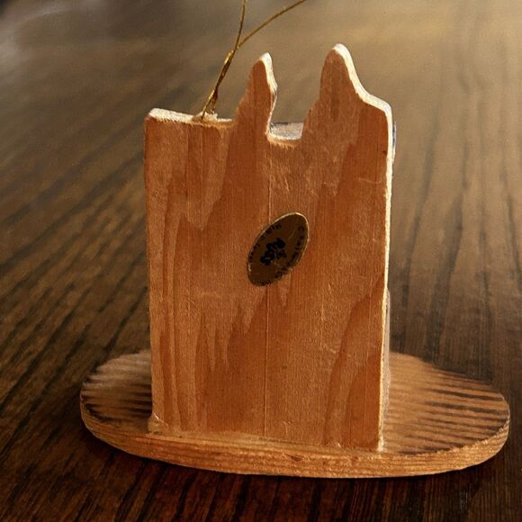 Vintage Russ Berrie 3" Nativity Scene Ornament Wood Jesus Mary Joseph Manger - Picture 6 of 7